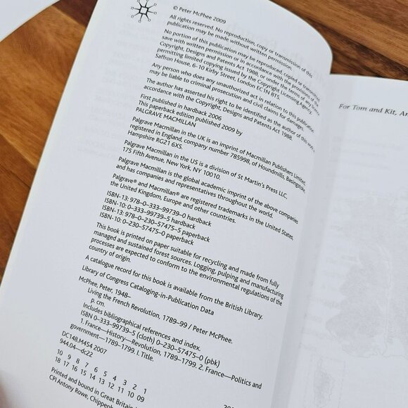 Living the French Revolution 1789-1799 Peter McPhee Paperback Book History Class - Picture 8 of 10